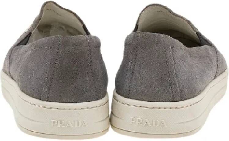 Prada Vintage Pre-owned Suede sneakers Gray Dames