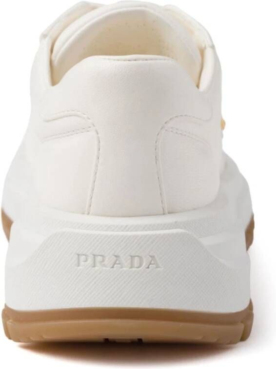 Prada Witte Leren Sneakers met Merkhiel White Dames