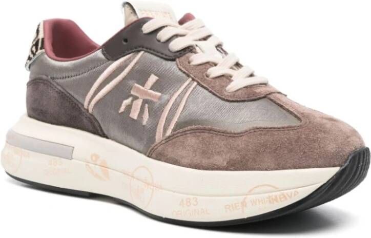 Premiata Bruine platte schoenen met logodetail Brown Dames