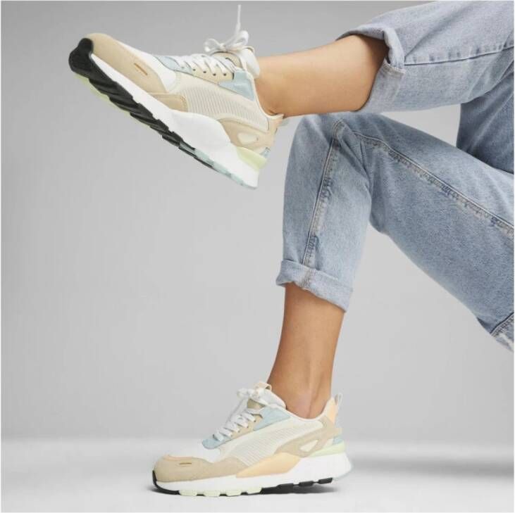 Puma Witte Amandel Vrijetijdssneakers Multicolor Dames