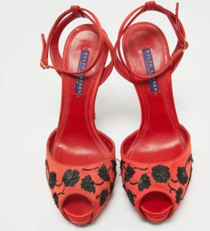 Ralph Lauren Pre-owned Satin sandals Red Dames