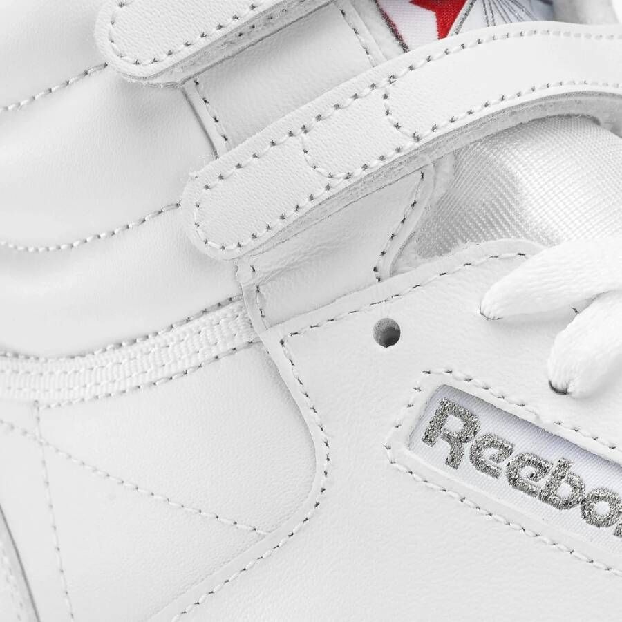 Reebok Hoge Sneakers voor Sportieve Stijl White Dames