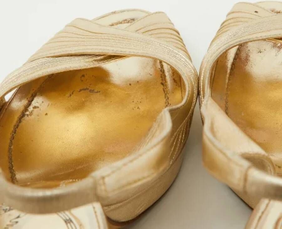 René Caovilla Pre-owned Leather sandals Yellow Dames