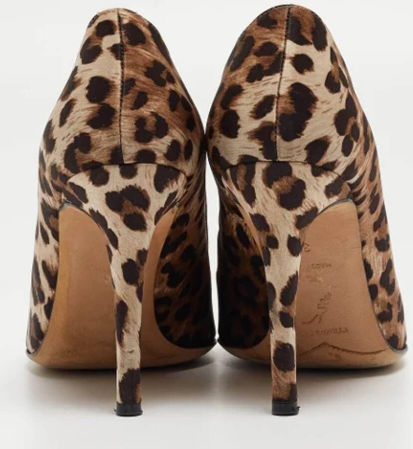 René Caovilla Pre-owned Satin heels Brown Dames