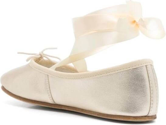 Repetto Goudkleurige enkelband platte schoenen Yellow Dames