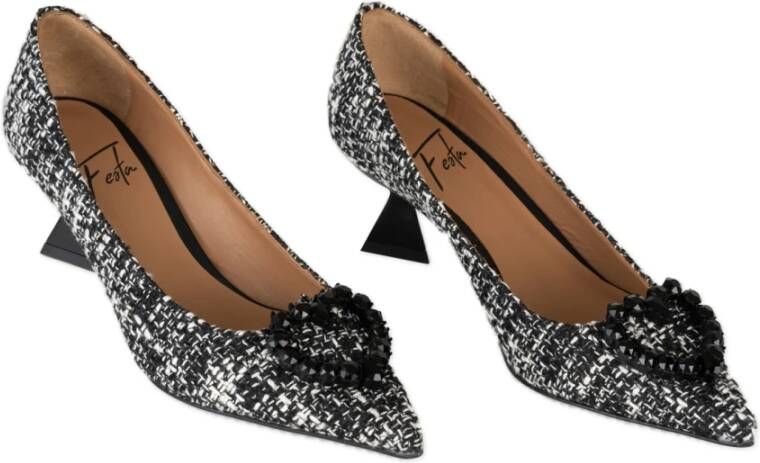 Roberto Festa Witte Tweed Hak Pumps met Hartjuweel Black Dames