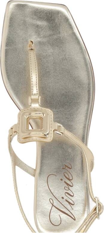 Roger Vivier Gouden Metallic Platte Sandalen met Kenmerkende Gesp Yellow Dames