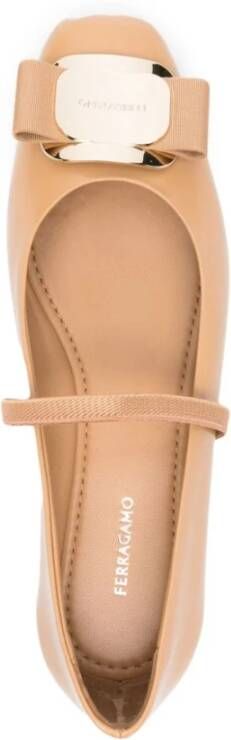 Salvatore Ferragamo Ballerina Flats Beige Leer Beige Dames