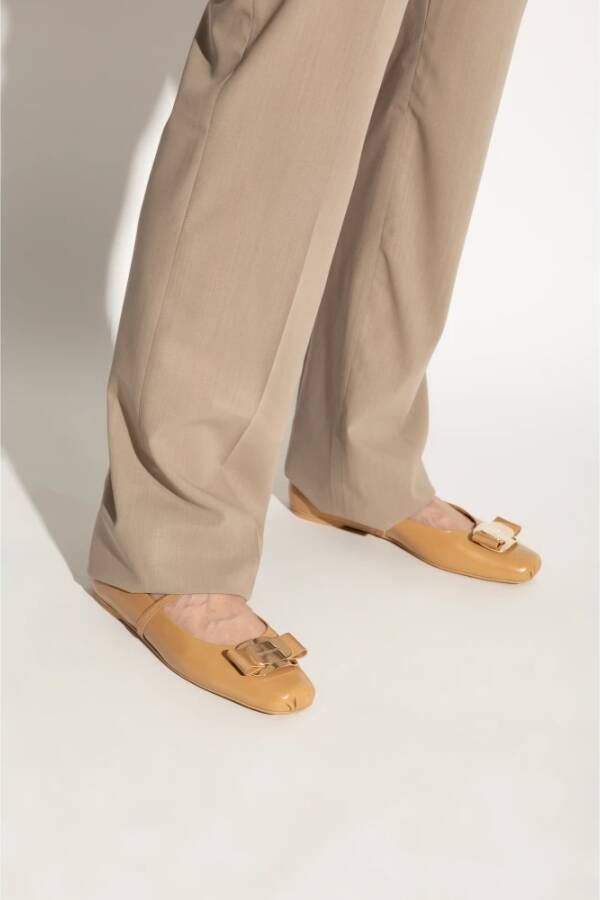 Salvatore Ferragamo Ballet Flats `Zina` Beige Dames