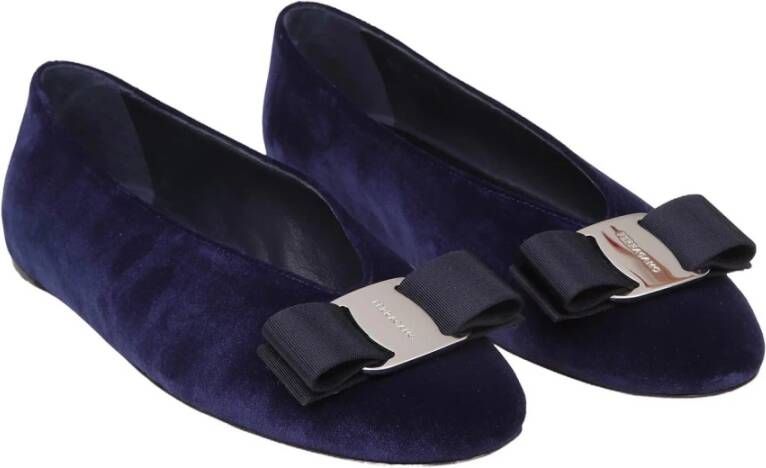 Salvatore Ferragamo Blauwe Velvet Ballerina Elegante Vanna Stijl Blue Dames