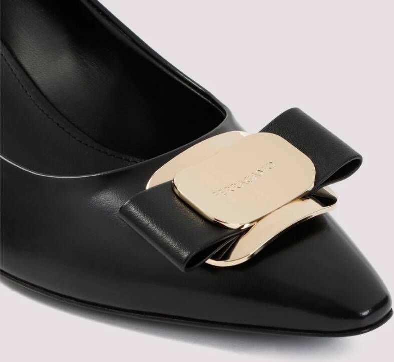 Salvatore Ferragamo Elegant Zelma Pumps Black Dames