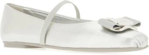 Salvatore Ferragamo Elegante Ballet Flats voor Vrouwen Gray Dames