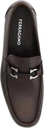 Salvatore Ferragamo Elegante Metalen Detail Loafers Brown Heren