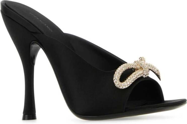 Salvatore Ferragamo Elegante Zwarte Satijnen Muiltjes Black Dames