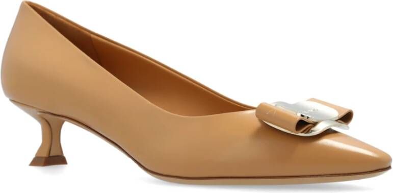 Salvatore Ferragamo Hakken 'Zelma' door Beige Dames