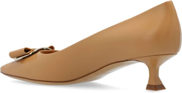 Salvatore Ferragamo Hakken 'Zelma' door Beige Dames