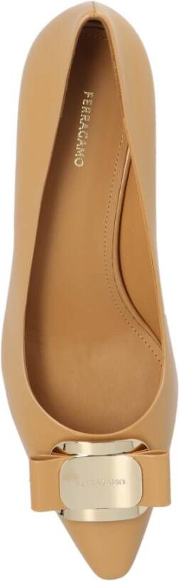 Salvatore Ferragamo Hakken 'Zelma' door Beige Dames