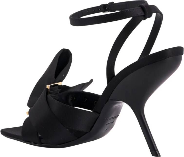 Salvatore Ferragamo Luxe Satijnen Hoge Hak Sandalen Zwart Dames