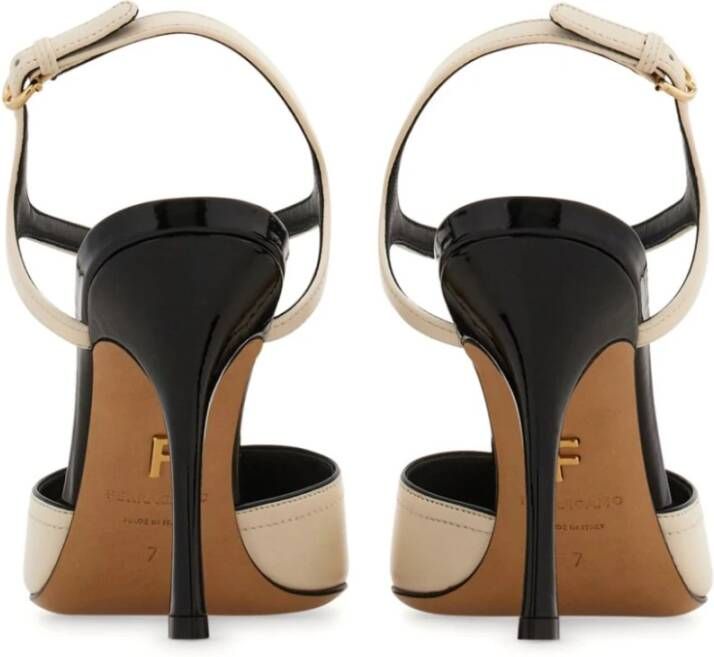 Salvatore Ferragamo Ivoor leren Slingback met Stiletto hiel Beige Dames