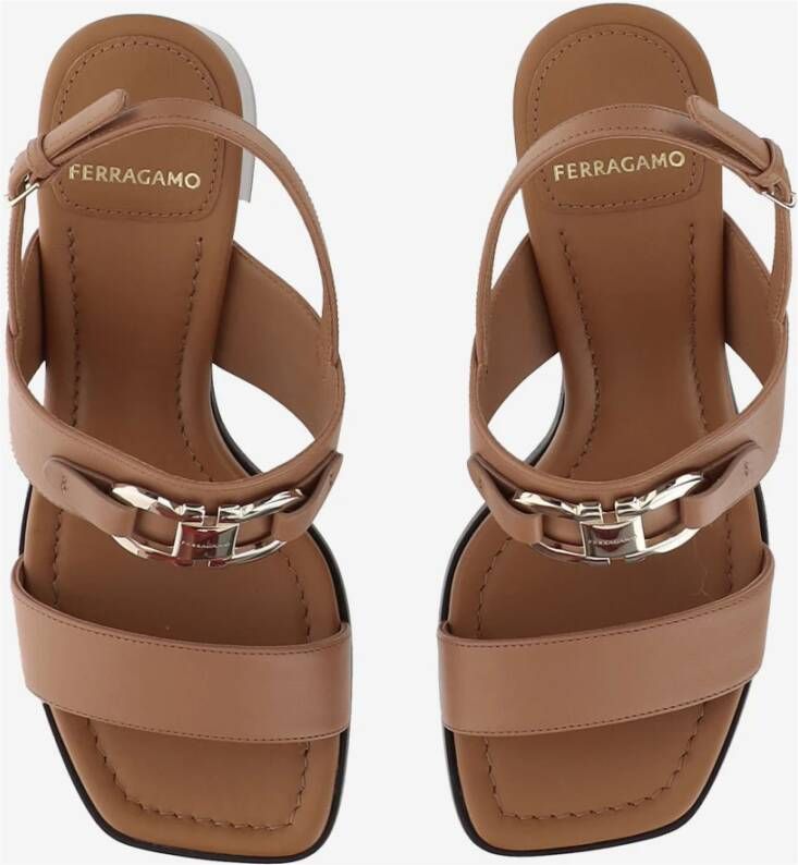 Salvatore Ferragamo Kalfsleren Hoge Hak Sandalen Beige Dames