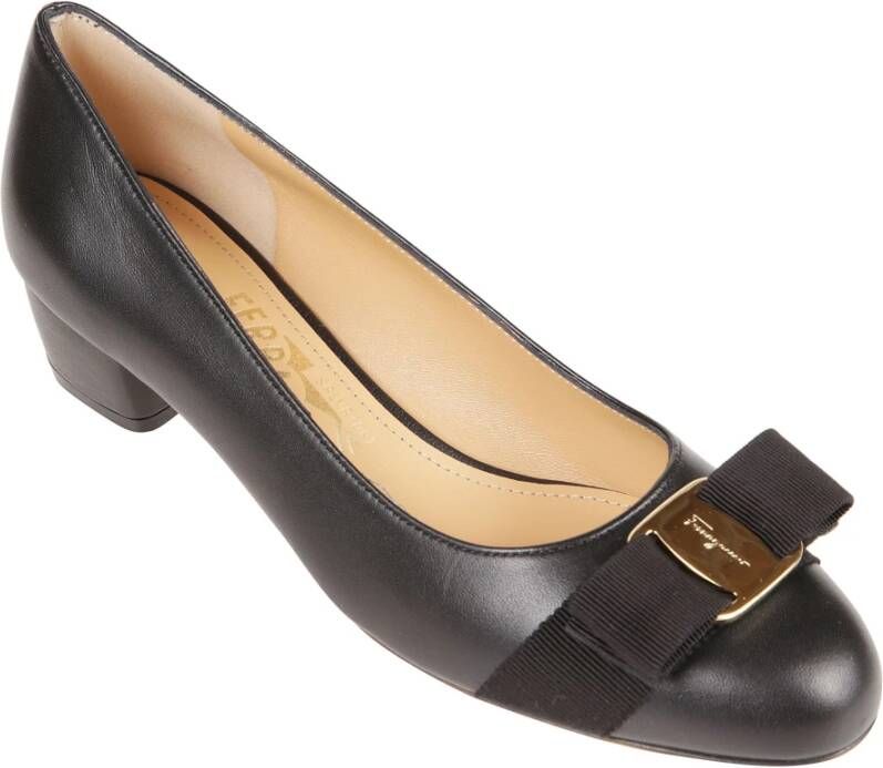 Salvatore Ferragamo Klassieke Zwarte Pump Schoenen Black Dames