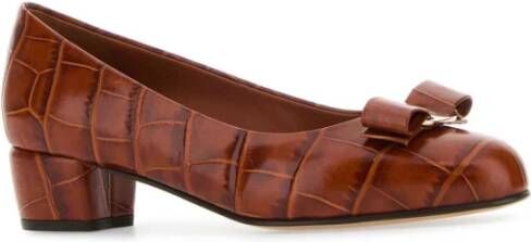 Salvatore Ferragamo Kleurrijke Leren Pumps met 3 cm hak Brown Dames