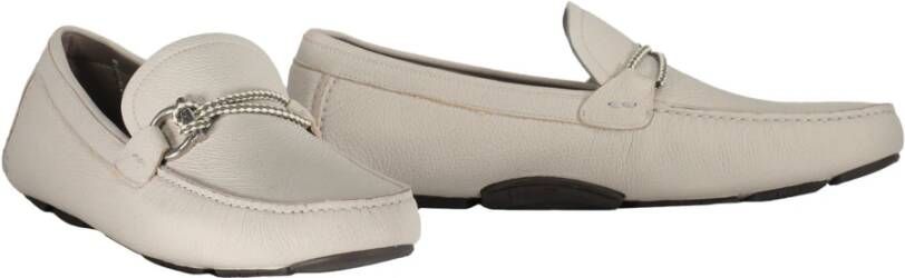 Salvatore Ferragamo Korrelig Leren Loafers met Gancini Detail Beige Heren