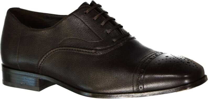 Salvatore Ferragamo Leren Lace-Up Derbies met Geperforeerd Detail Brown Heren