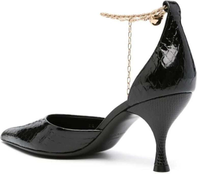 Salvatore Ferragamo Leren pumps met lak effect Black Dames