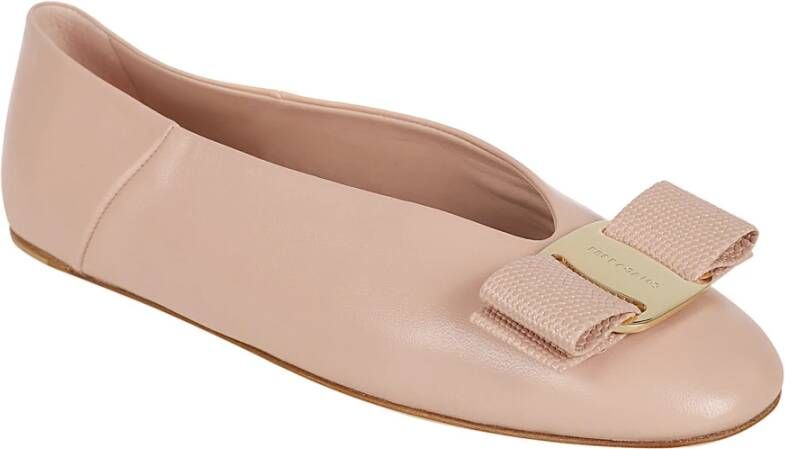 Salvatore Ferragamo Platte Schoenen Vanna Stijl Beige Dames