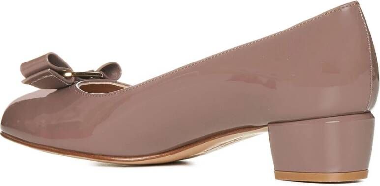 Salvatore Ferragamo Platte schoenen voor vrouwen Brown Dames