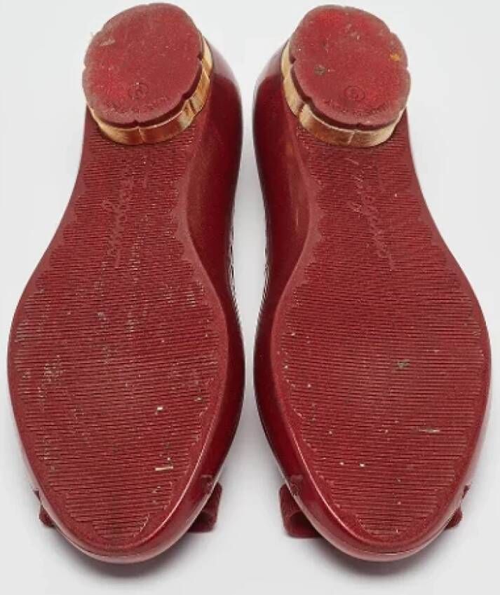 Salvatore Ferragamo Pre-owned Fabric flats Red Dames