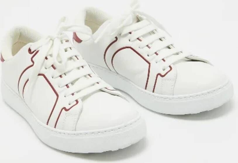 Salvatore Ferragamo Pre-owned Fabric sneakers White Dames