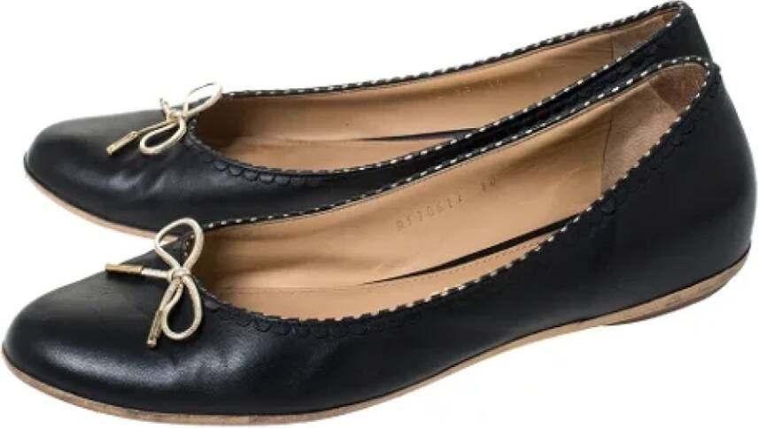 Salvatore Ferragamo Pre-owned Leather flats Black Dames