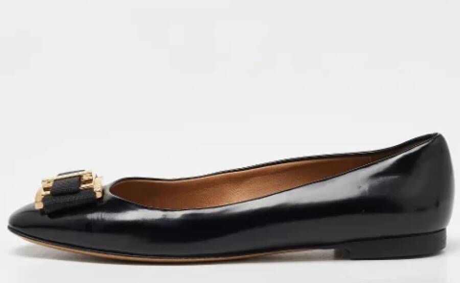 Salvatore Ferragamo Pre-owned Leather flats Black Dames