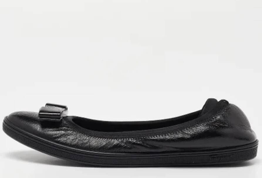 Salvatore Ferragamo Pre-owned Leather flats Black Dames