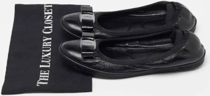 Salvatore Ferragamo Pre-owned Leather flats Black Dames