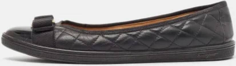 Salvatore Ferragamo Pre-owned Leather flats Black Dames