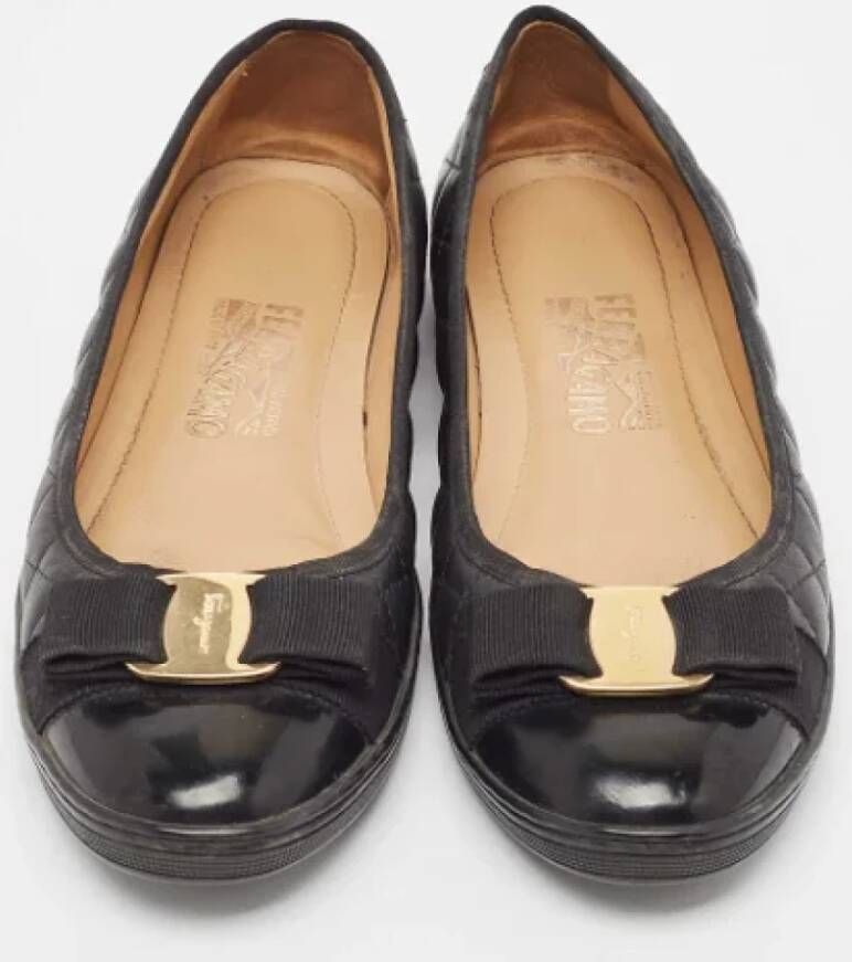 Salvatore Ferragamo Pre-owned Leather flats Black Dames