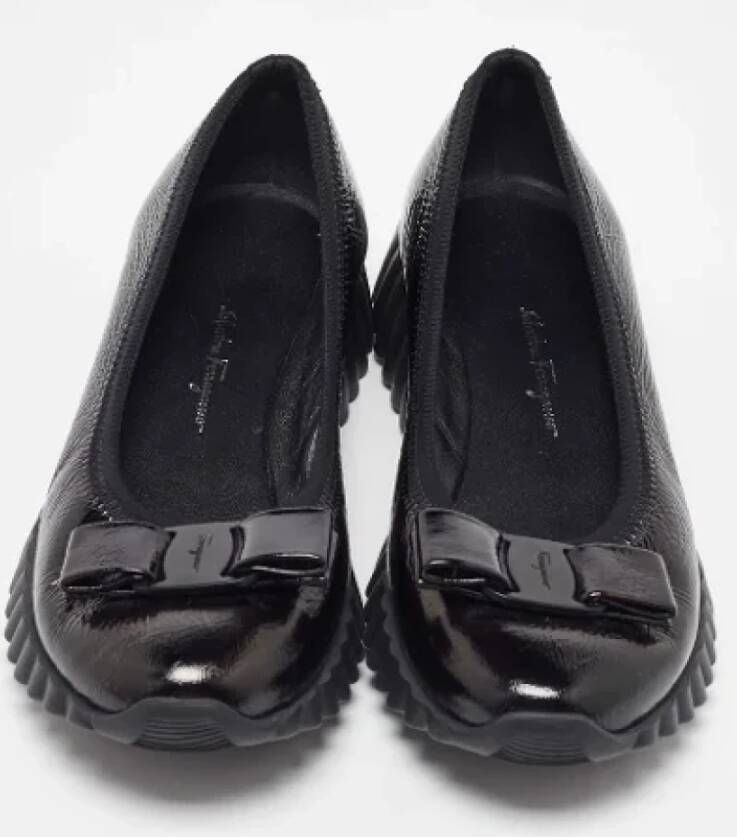 Salvatore Ferragamo Pre-owned Leather flats Black Dames