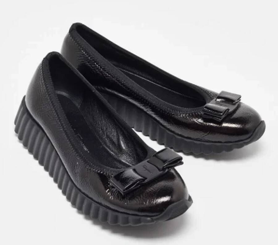 Salvatore Ferragamo Pre-owned Leather flats Black Dames