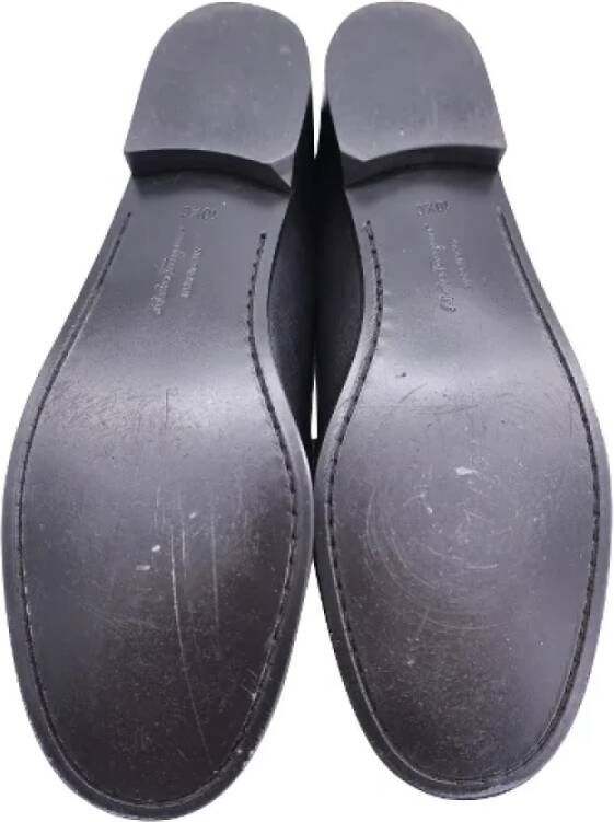 Salvatore Ferragamo Pre-owned Leather flats Black Heren