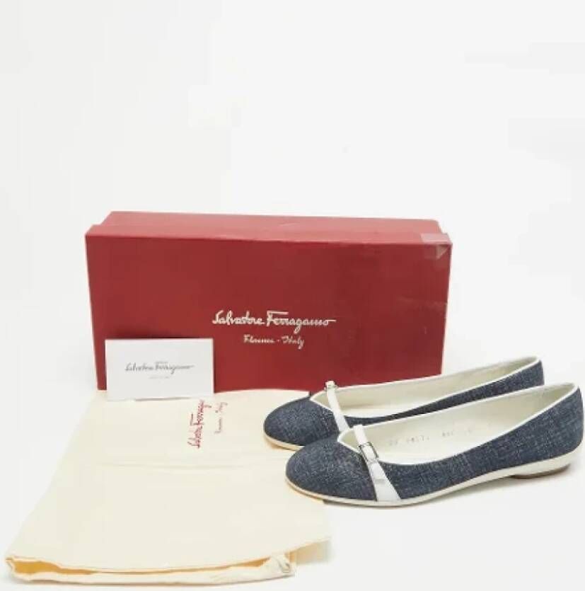 Salvatore Ferragamo Pre-owned Leather flats Blue Dames