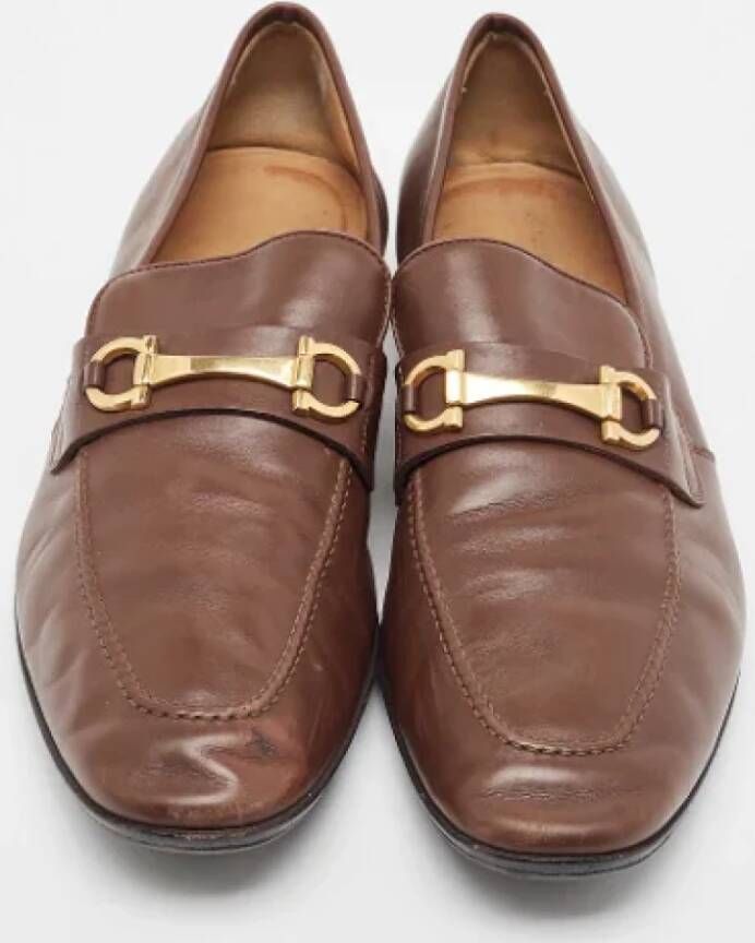 Salvatore Ferragamo Pre-owned Leather flats Brown Dames