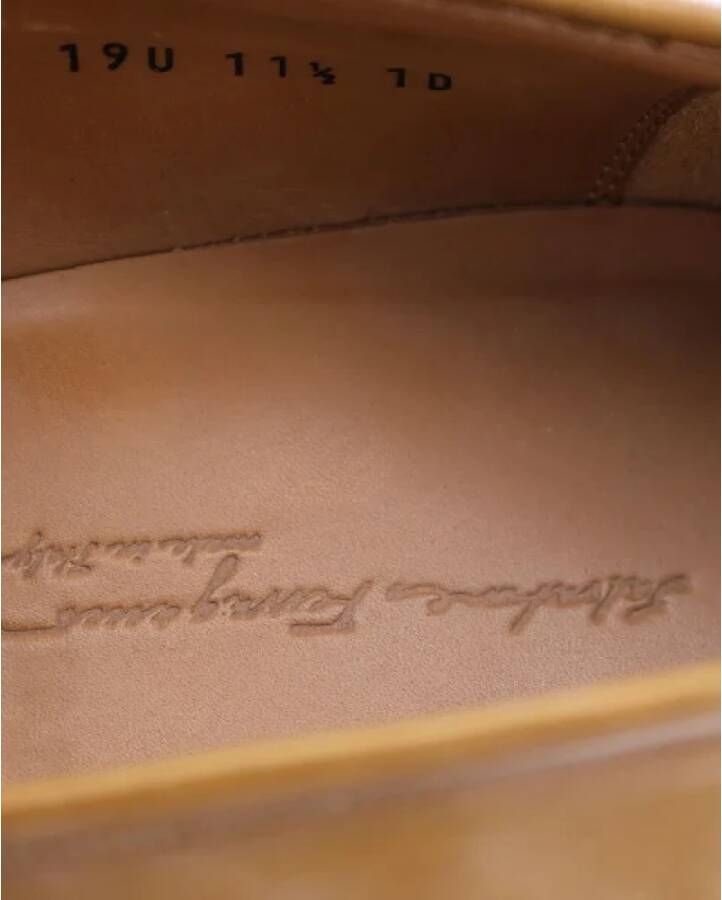 Salvatore Ferragamo Pre-owned Leather flats Brown Heren