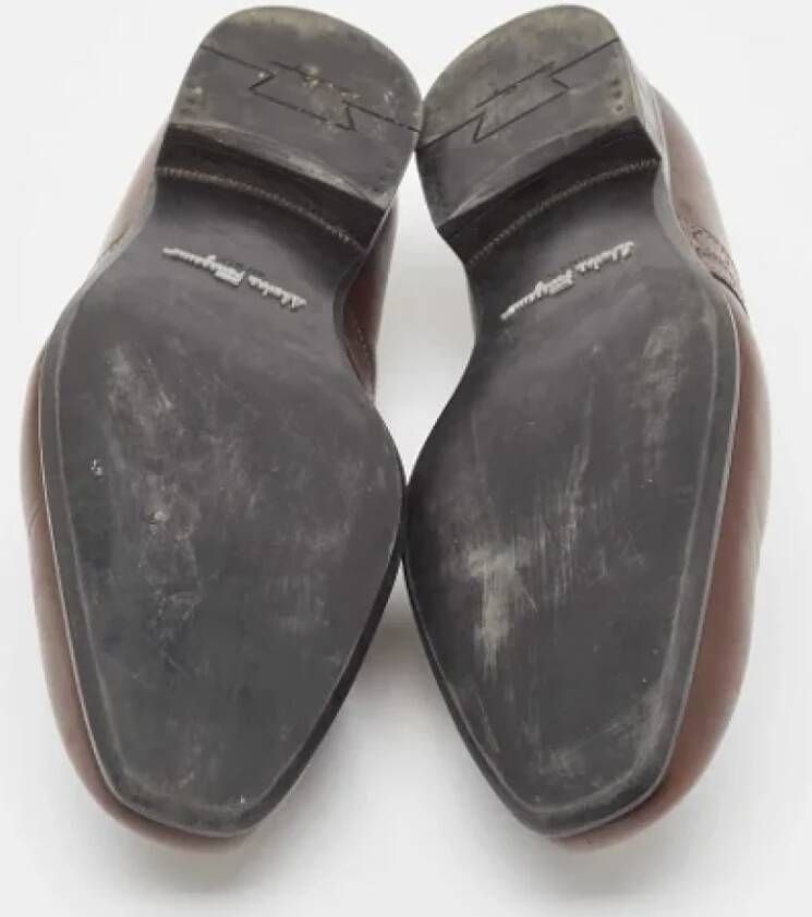 Salvatore Ferragamo Pre-owned Leather flats Brown Heren