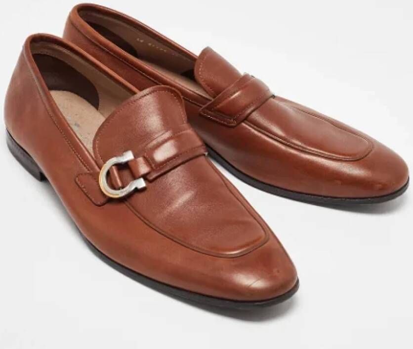 Salvatore Ferragamo Pre-owned Leather flats Brown Heren