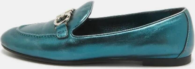 Salvatore Ferragamo Pre-owned Leather flats Green Dames