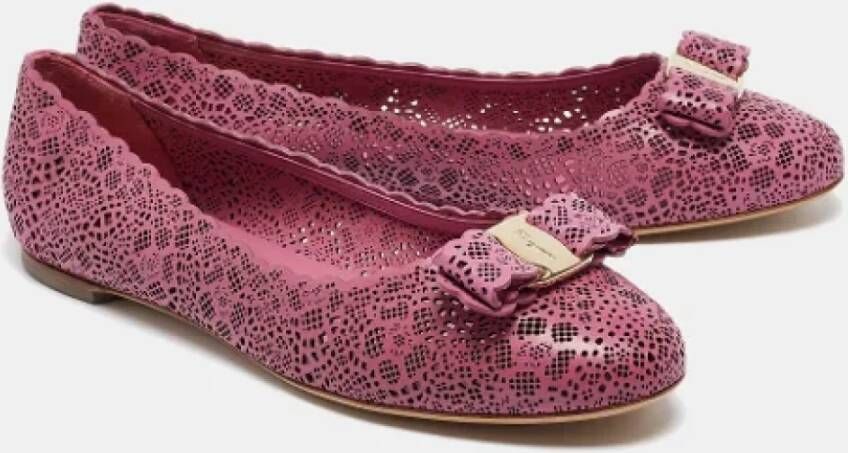 Salvatore Ferragamo Pre-owned Leather flats Pink Dames