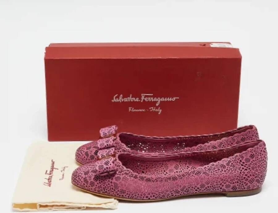 Salvatore Ferragamo Pre-owned Leather flats Pink Dames